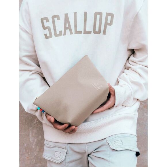 Got Bag Showerbag Scallop Clutch NEW NWT - Picture 3 of 7